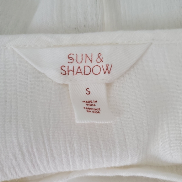 Sun & Shadow Bell Sleeve Tunic Top - Picture 5 of 6